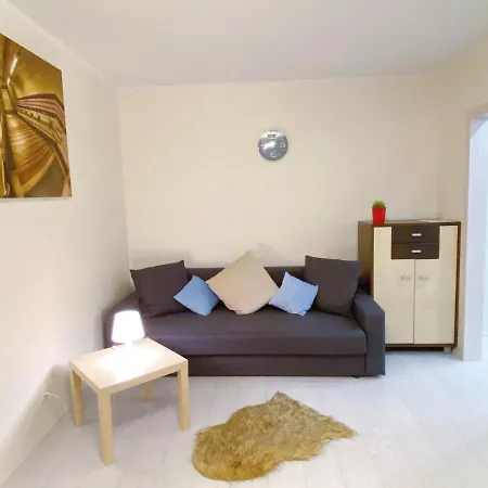 Apartment Behappy Bogdanovicha 53 *